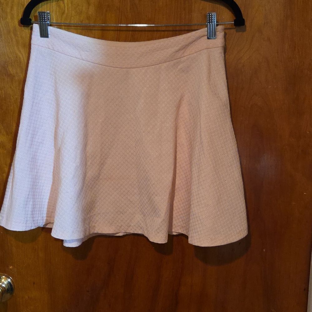 Forever 21 Blush Textured Skirt (JUNIORS)